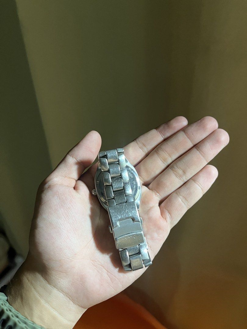FOSSIL Silver Watch with Blue Dial (Category: Men's Watches) located in Pagsanjan. Submitted by luandeclutter (Listing ID 1427591266, Image 2). Description: .