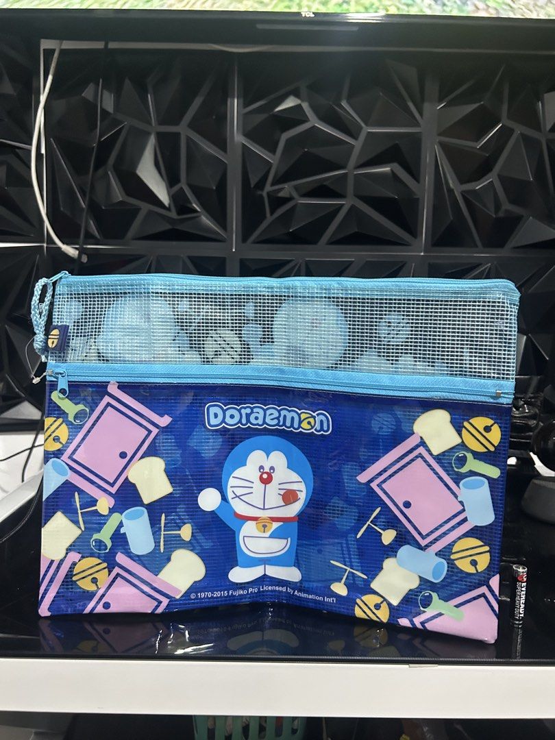 Fujiko Pro Doraemon Plastic Envelope (Category: Stationery & School Supplies) located in General Trias. Submitted by aprilocampo0412 (Listing ID 1427587005, Image 1). Description: Fujiko Pro Doraemon Plastic Envelope Malaki kasya gang Long bondpaper 180 Loc Tanza Cavite.