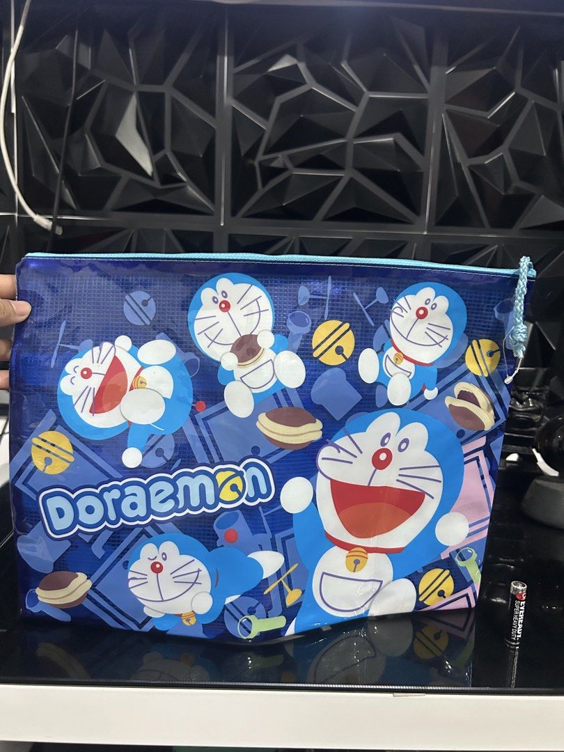 Fujiko Pro Doraemon Plastic Envelope (Category: Stationery & School Supplies) located in General Trias. Submitted by aprilocampo0412 (Listing ID 1427587005, Image 2). Description: Fujiko Pro Doraemon Plastic Envelope Malaki kasya gang Long bondpaper 180 Loc Tanza Cavite.
