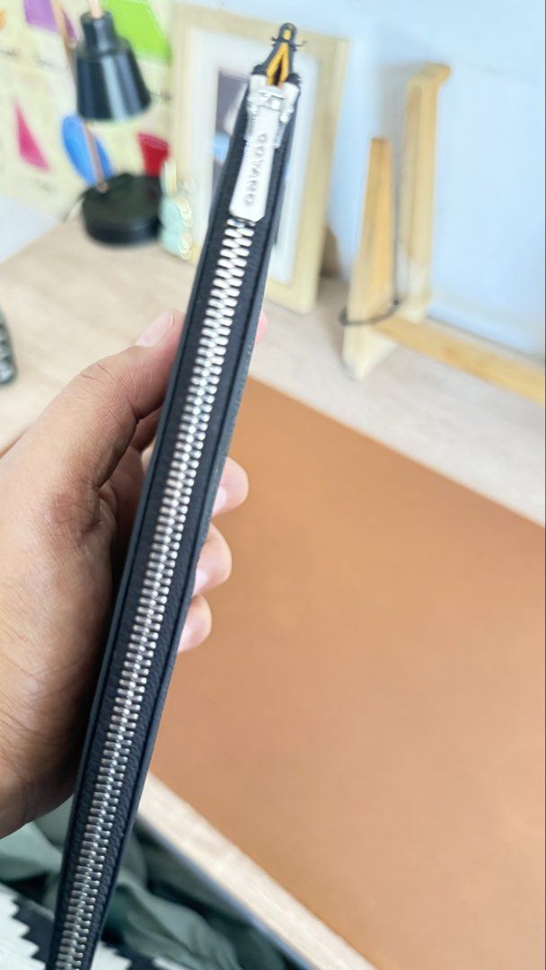 Goyard Zip Around Wallet (Category: Luxury Bags & Wallets) located in Quezon City. Submitted by yeng20 (Listing ID 1427499524, Image 1). Description: .