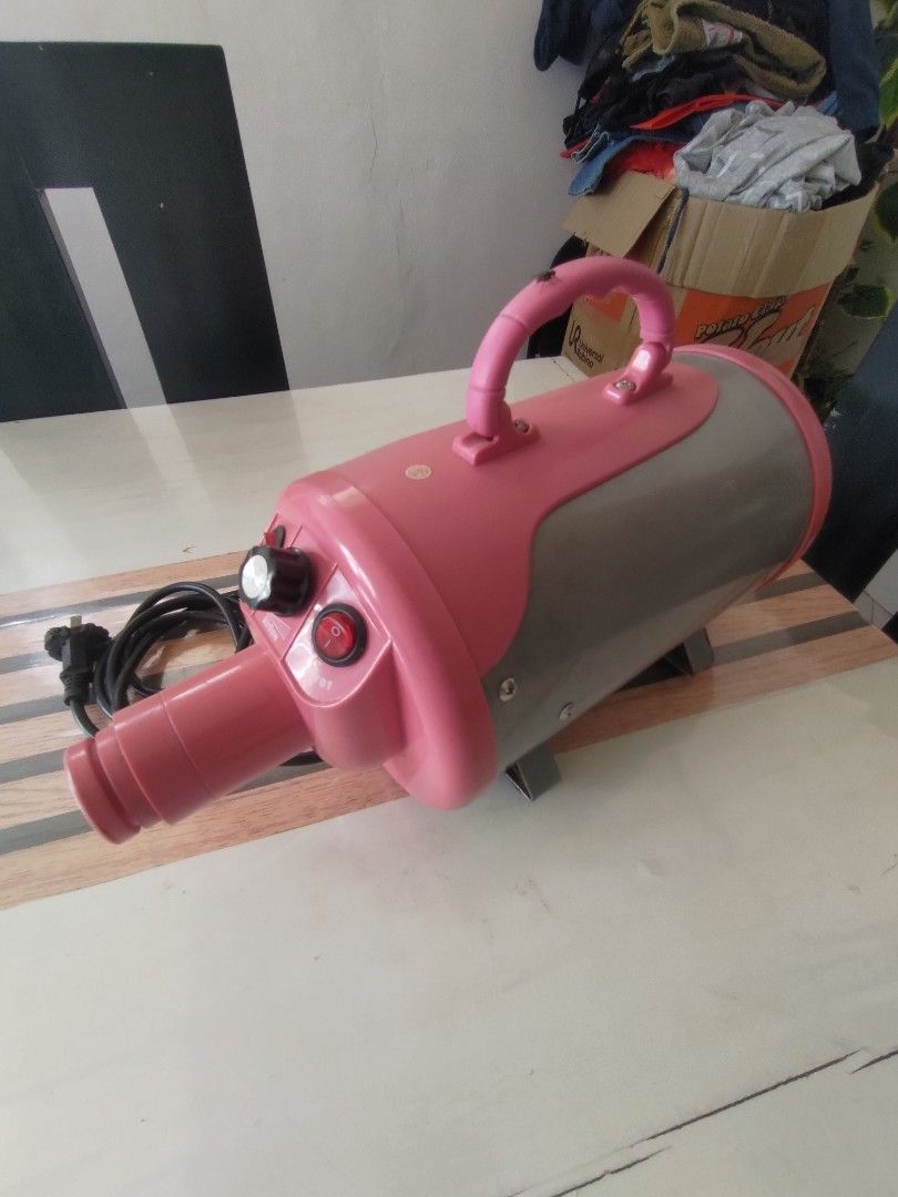 heavy duty dog blower dryer (Category: Homes & Other Pet Accessories) located in Manila. Submitted by asiodchejh33147 (Listing ID 1427495104, Image 1). Description: price is negotiable bulacan area .