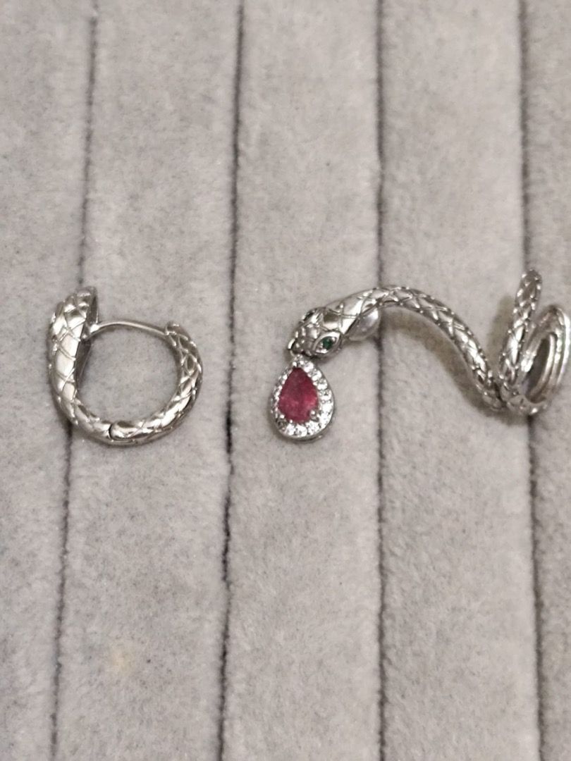 HIGH QUALITY Natural Burmese Ruby and Emerald Snake Serpentine Earrings (UV REACTIVE RUBY!) (Category: Earrings) located in Mandaluyong City. Submitted by allaboutgemsandco (Listing ID 1427559670, Image 2). Description: HIGH QUALITY Natural Burmese Ruby and Emerald Snake Serpentine Earrings (UV REACTIVE RUBY!) SET PRICE: Php 600 add shipping fee for less than Php 1000 REASON FOR SALE: Clearing out my collection. Bought from Myanmar Discover the m