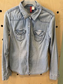 (Category: ) located in . Submitted by thevclosetph (Listing ID 1427528656, Image 1). Description: .