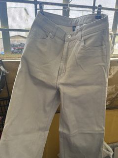 (Category: ) located in . Submitted by abbaepreloved (Listing ID 1427547085, Image 1). Description: .