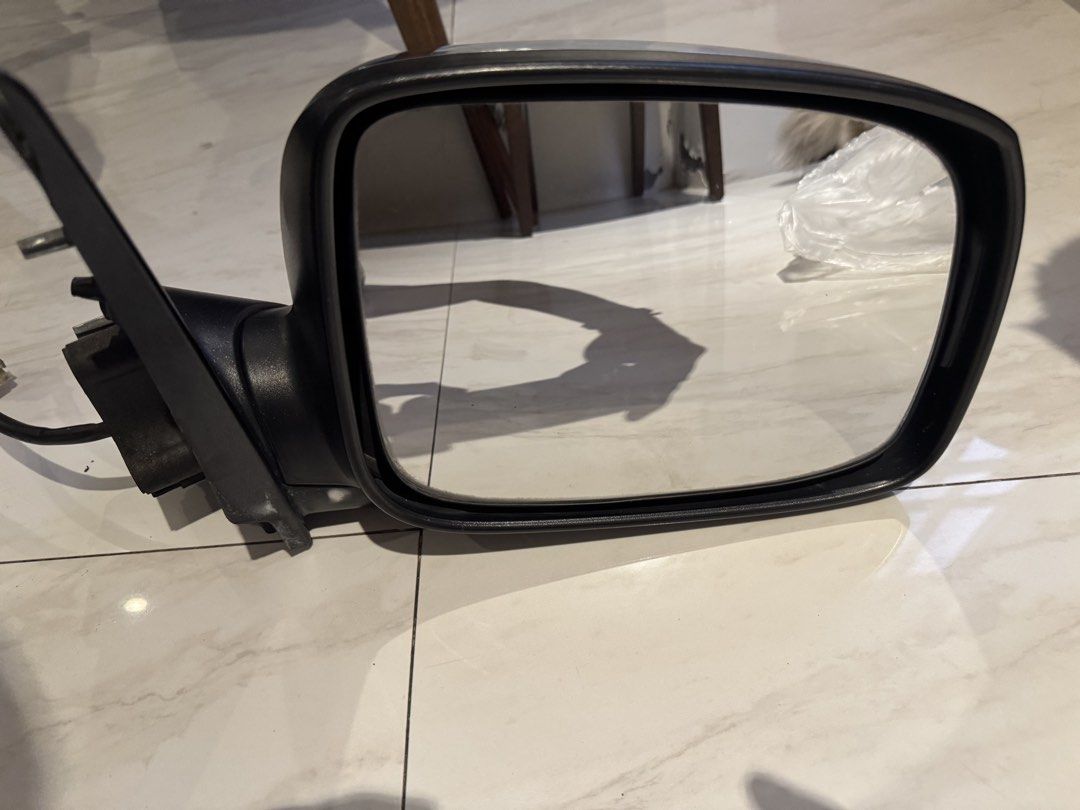 Isuzu Alterra 2014 side mirror RIGHT Hand (Category: Body Parts and Accessories) located in Makati City. Submitted by marckyboy (Listing ID 1427557275, Image 1). Description: - Isuzu Alterra 2014 right side mirror - Genuine part/original - Meetup locations: Makati or Antipolo Original price: 18k-30k genuine isuzu RFS: defective nagbubukas siya na palabas na but still useable. Pwede tanggaling wiring parang fixed na lang siya. .