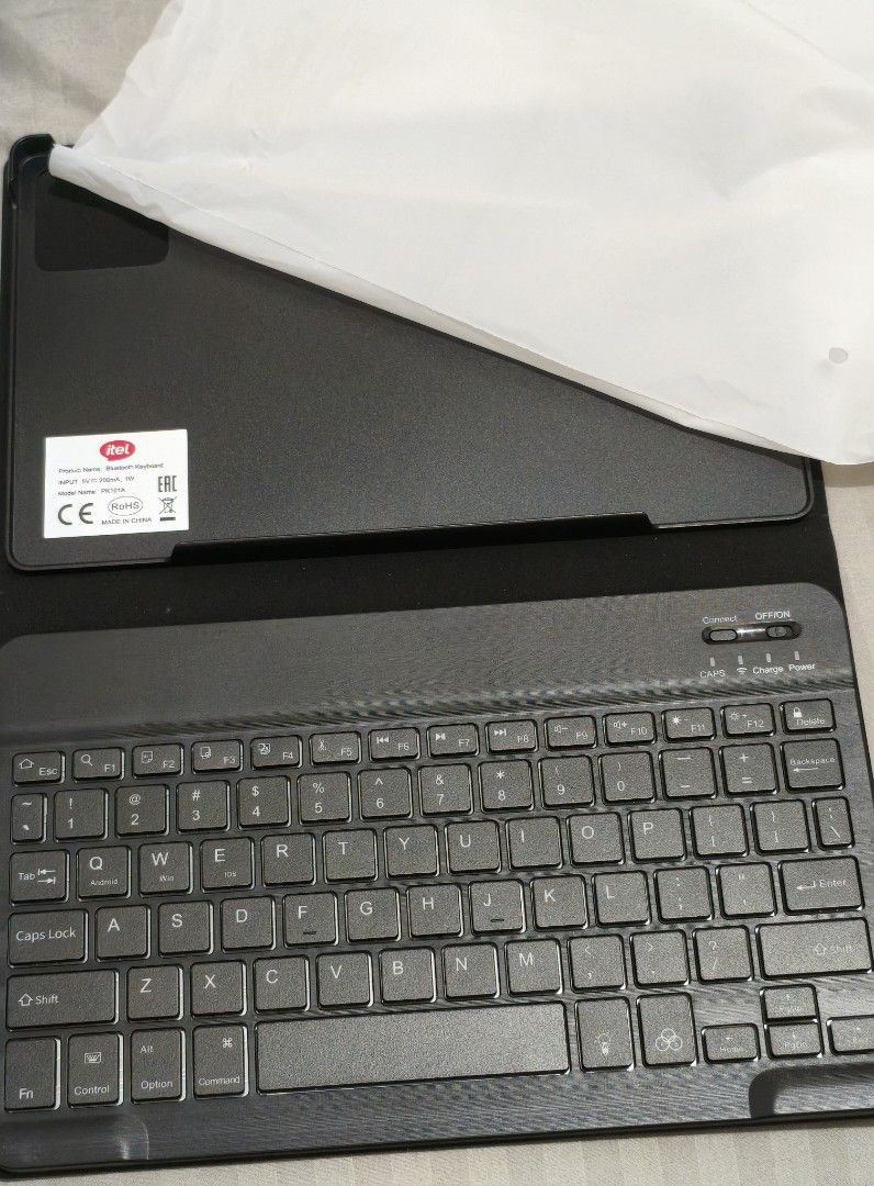 Itel VistaTab 10 Tablet Keyboard (Category: Android) located in Lipa City. Submitted by catherineejane (Listing ID 1427613231, Image 1). Description: - Keyboard only, no tablet - Wireless bluetooth smart keyboard - Type-C - Unused, with manual and box Location: Lipa City, Batangas.