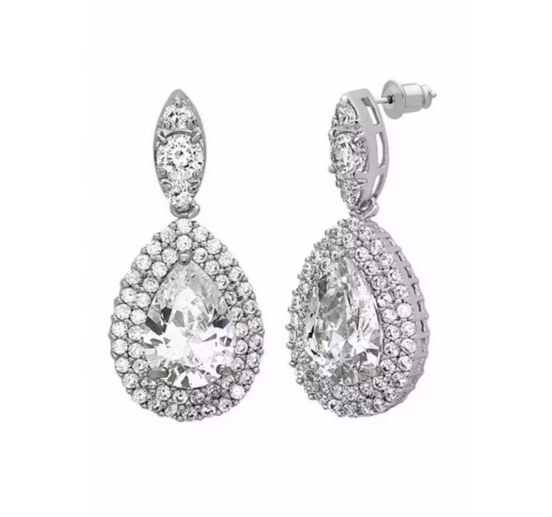 JACATEL Emily Pear Cut Drop Wedding Earrings (Category: Earrings) located in Pasig City. Submitted by bbhsellen (Listing ID 1427583177, Image 1). Description: Used once. Bought January 2026. Damaged box. Original price P1700, selling for only P850.