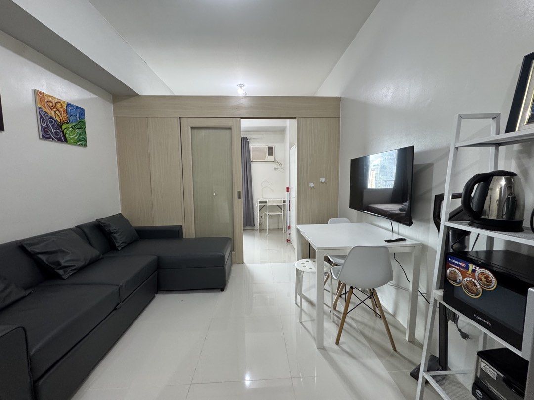 Jazz Residences For Rent (Category: Apartments & Condos) located in Makati City. Submitted by marie-chua (Listing ID 1427526059, Image 2). Description: This is a 1 Bedroom unit with floor area of 24sqm, fully furnished, no balcony. WiFi ready - P1,499/month (to be on top of the monthly rent).