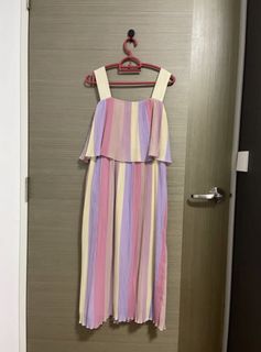 (Category: ) located in . Submitted by decluttering-sales (Listing ID 1427493731, Image 1). Description: .
