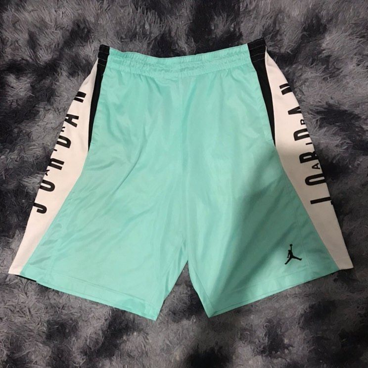 JORDAN DOUBLE SCRIPT (Category: Shorts) located in Manila. Submitted by rymd_thrift (Listing ID 1427581949, Image 2). Description: JORDAN MINT DOUBLE SCRIPT🥶 Size 2XL on tag Width - 34 freewaist Lenght - 23 Cr 9.5/10 Issue change lace semi loosegart Good condition.