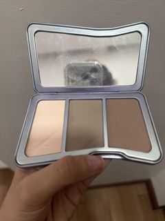 (Category: ) located in . Submitted by destashingmycloset (Listing ID 1427560304, Image 1). Description: .