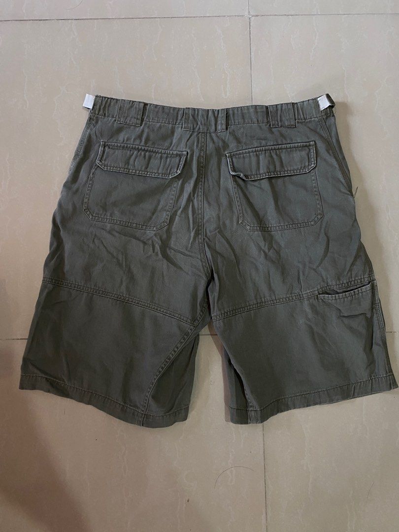 Kirkland Signature (Category: Shorts) located in Pasig City. Submitted by teddae (Listing ID 1427491225, Image 2). Description: for sale Kirkland Signature Jorts 32 on tag, 32x21x12.5 small tear sa inside pocket right side PSG out can do COD/Gcash mop or meetup if nearby -buyer will handle the shipping fee- .