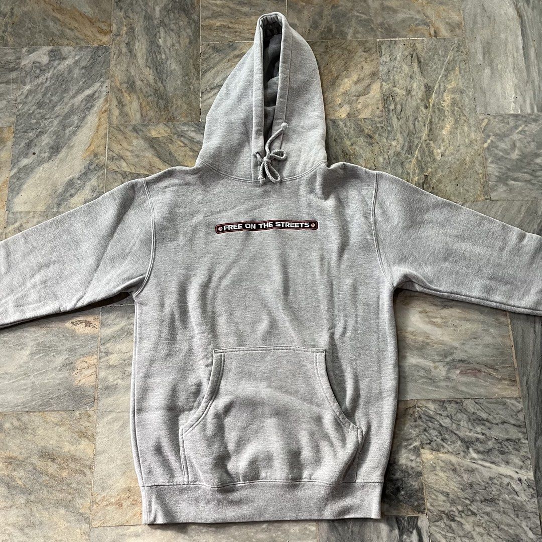 Lakai x Independent pullover hoodie (Category: Hoodies) located in Iloilo. Submitted by venerable_supply (Listing ID 1427596194, Image 1). Description: Size small, fits medium Bought at Caliz Skate Shop for ₱2,500 Worn only a few times Meetup Iloilo City Can ship nationwide.