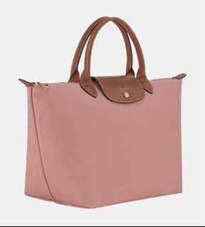 (Category: ) located in . Submitted by dazzlingshopper (Listing ID 1427589405, Image 1). Description: .
