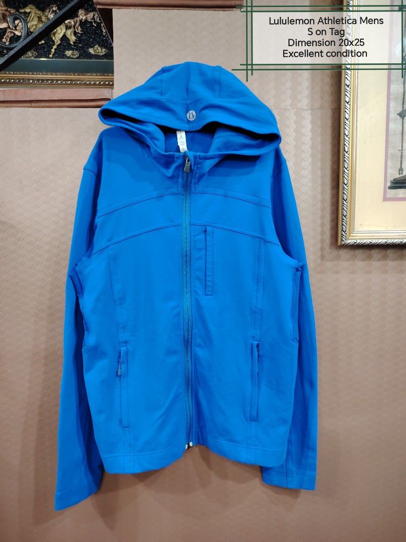 Lululemon active jacket blue (Category: Activewear) located in Cavite. Submitted by missyfhey (Listing ID 1427562557, Image 2). Description: .