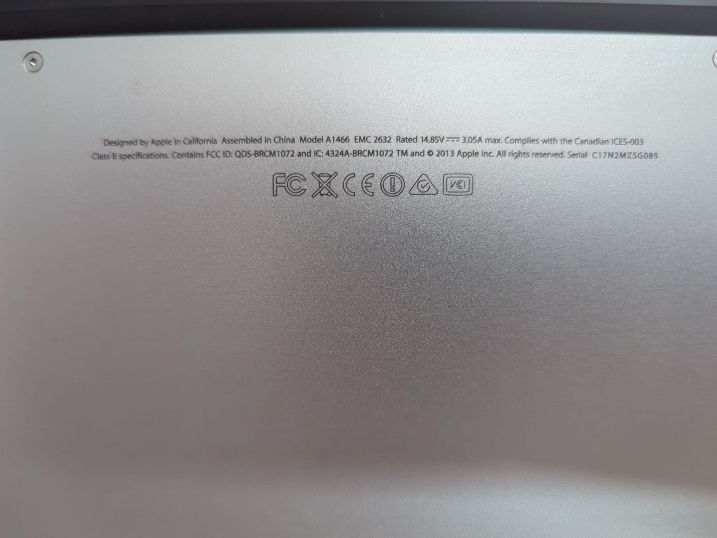 MacBook Air A1466405959997391513605