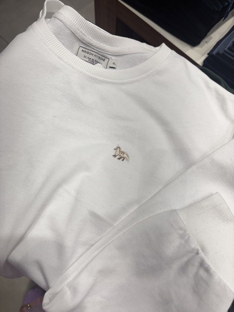 Maison Kitsune Fox Head T-shirt (Category: Tshirts & Polo Shirts ) located in Quezon City. Submitted by theoddyeti (Listing ID 1427536459, Image 1). Description: Brandnew Maison Kitsune shirt.