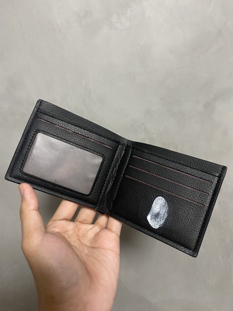 Maison Margiela Inspired Handprint Wallet (Category: Wallets & Card Holders) located in Manila. Submitted by jeyoff (Listing ID 1427619515, Image 3). Description: Unique hand-painted wallet inspired by Maison Margiela’s iconic handprint design. Each piece is DIY and one-of-a-kind — no two will look exactly the same. This is NOT an authentic Maison Margiela product. only inspired design..