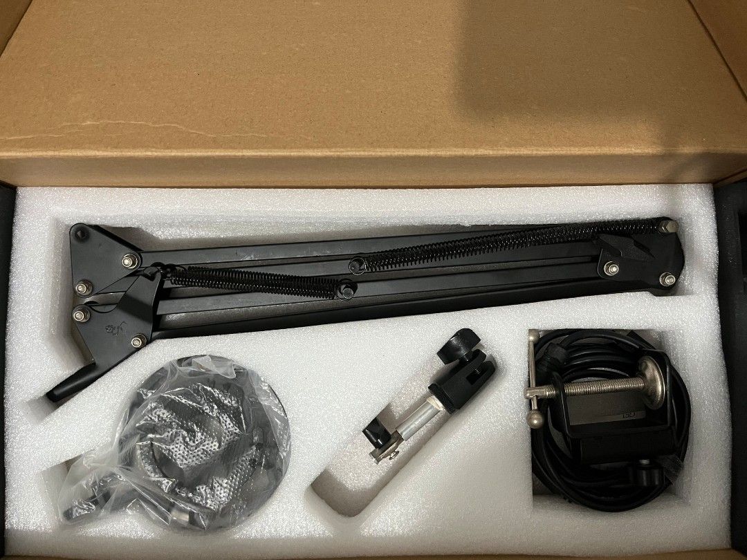 MICKLE MM-US300 KIT USB Condenser Microphone (Category: Microphones) located in Mandaluyong City. Submitted by afaphyte (Listing ID 1427564533, Image 2). Description: MICKLE MM-US300 KIT USB condenser microphone Includes a microphone, pop filter, and a microphone arm stand. Also comes with a shock mount and a USB cable. Still comes with the original packaging. .