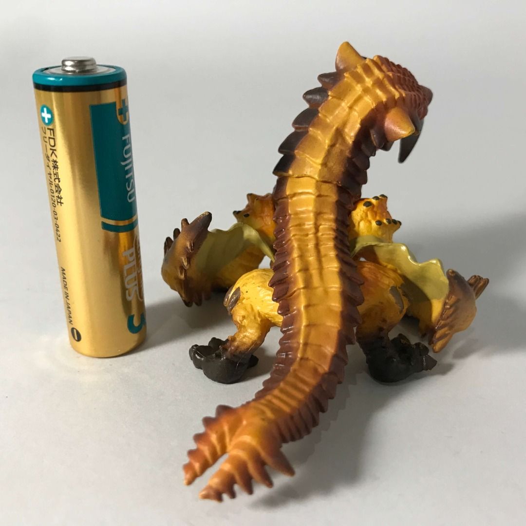 Monster Hunter 3G Sand Barioth Figure Banpresto (Category: Figurines & Statues) located in Caloocan City. Submitted by mack_collectibles (Listing ID 1427499295, Image 3). Description: Authentic Monster Hunter 3G Sand Barioth Figure Banpresto 100% Authentic from Japan Good condition Secondhand no BOX (expect scratches and paint transfer) • Size: 2 inches height • Manufacturer: Banpresto Issue: • walang base Battery (5cm) for size comparison Paymen