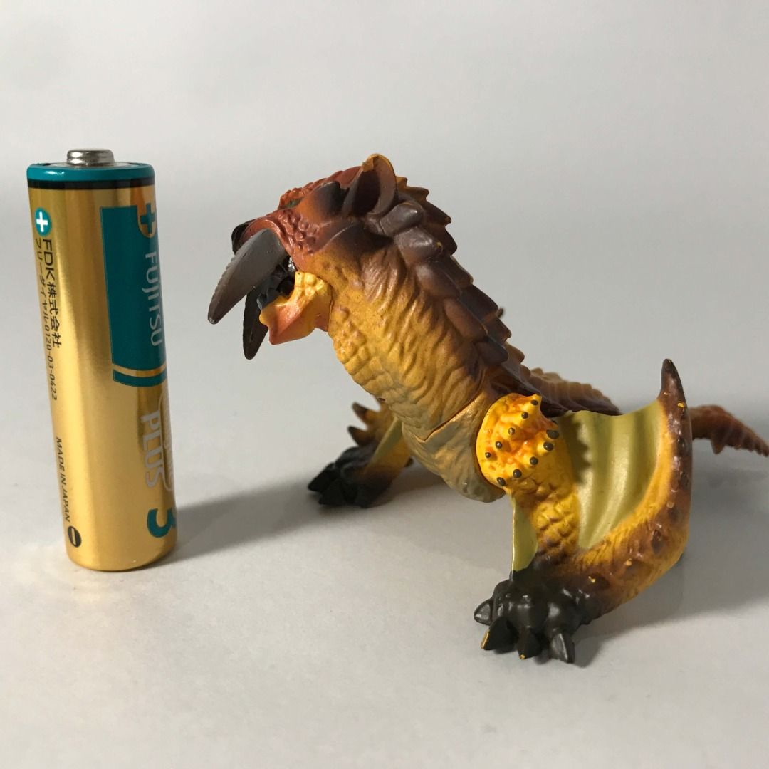 Monster Hunter 3G Sand Barioth Figure Banpresto (Category: Figurines & Statues) located in Caloocan City. Submitted by mack_collectibles (Listing ID 1427499295, Image 2). Description: Authentic Monster Hunter 3G Sand Barioth Figure Banpresto 100% Authentic from Japan Good condition Secondhand no BOX (expect scratches and paint transfer) • Size: 2 inches height • Manufacturer: Banpresto Issue: • walang base Battery (5cm) for size comparison Paymen