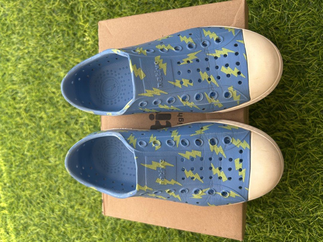 Native Jefferson Sugarlite Print Yout C12 (Category: Babies & Kids Fashion) located in Manila. Submitted by laralax (Listing ID 1427603419, Image 2). Description: Size C12 With original box .