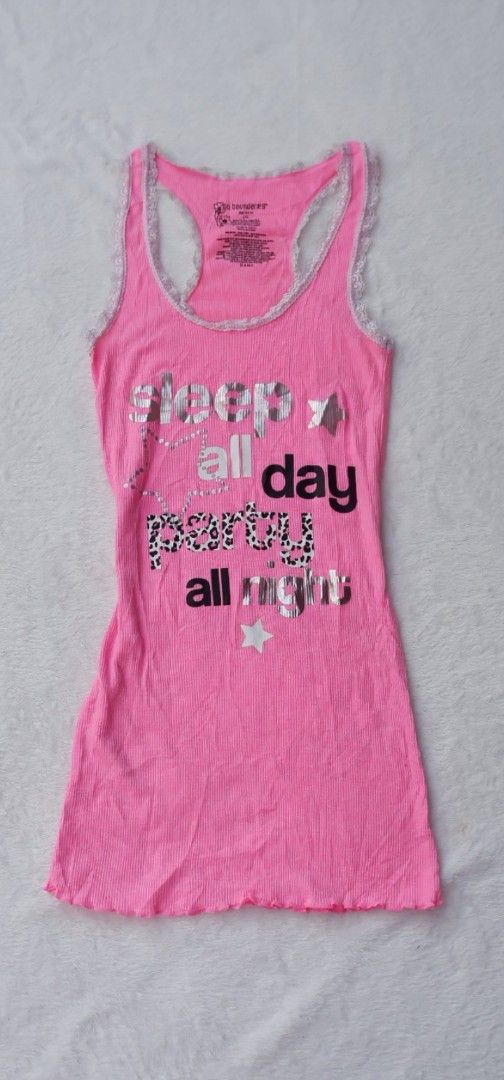No Boundaries Pink Tank Top XS (Category: Sleeveless) located in Quezon City. Submitted by kiseru (Listing ID 1427591490, Image 1). Description: no flaws.