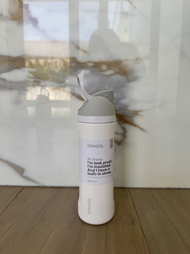 Owala Insulated Water Bottle 24oz (Category: Water Bottles & Tumblers) located in San Fernando. Submitted by endtrends (Listing ID 1427616228, Image 1). Description: Owala 24 Oz White Shy Marshmallow Brand New Authentic.