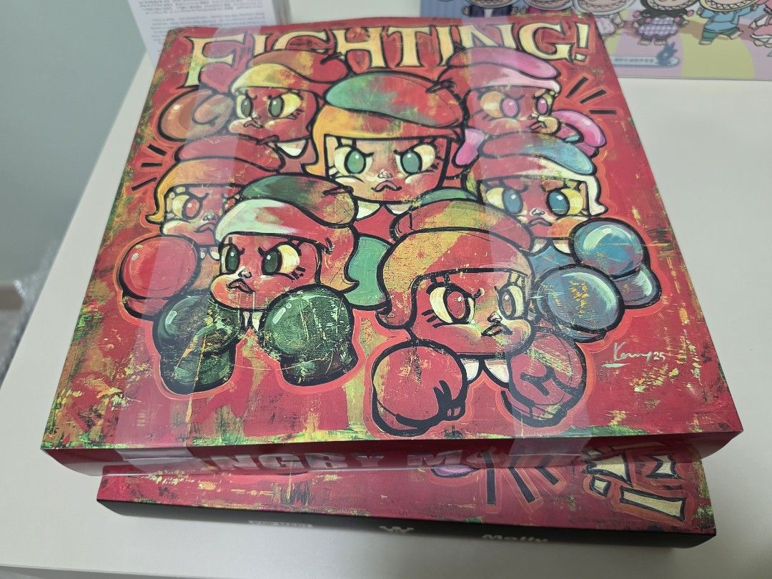 POP MART Angry Molly Mini Figure Set - Long Play 9 （分類：設計師玩具及盲盒）位於 Hong Kong。 由 AC_Atelier 提交（商品編號 1427549577，圖片 1）。簡介： POP MART CHUNG Alice Angry Molly Mini Figure Set. Long Play 9 系列。一套包含多個迷你公仔，包裝盒上有「FIGHTING!」字樣。盒子外觀為紅色，印有卡通人物圖案。購買收據顯示購買數量為2。。