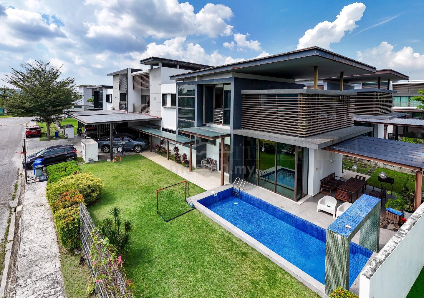 PRIVATE POOL 2 Storey Semi D Ficus Peak @ Denai Alam RENOVATED ...