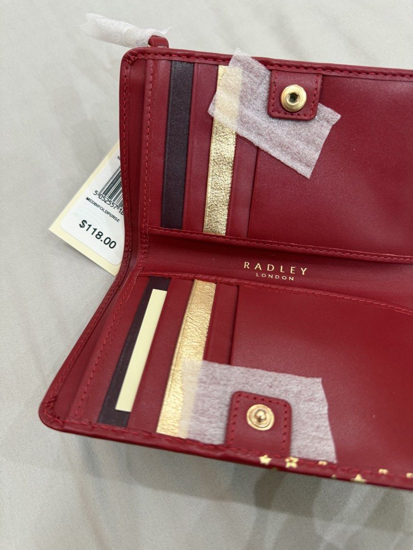 Radley London Red Leather Wallet (Category: Wallets & Card holders) located in Bulacan. Submitted by kallyseconds (Listing ID 1427498101, Image 2). Description: .