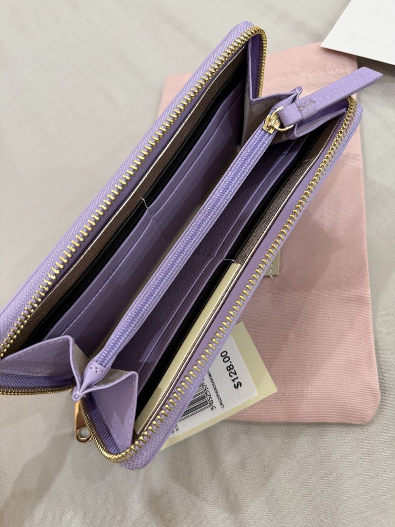 Radley London Zipper Wallet (Category: Luxury Bags & Wallets) located in Bulacan. Submitted by kallyseconds (Listing ID 1427501562, Image 2). Description: .