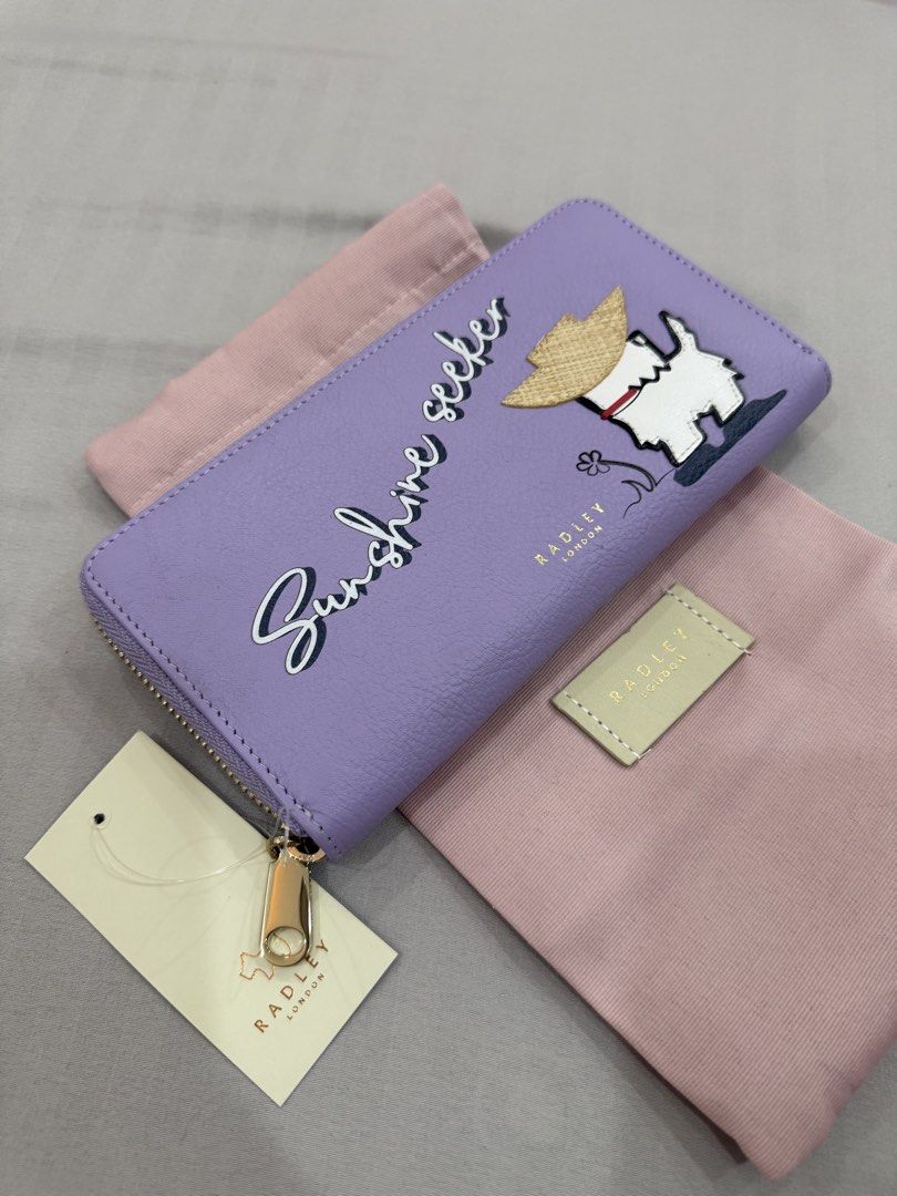 Radley London Zipper Wallet (Category: Luxury Bags & Wallets) located in Bulacan. Submitted by kallyseconds (Listing ID 1427501562, Image 1). Description: .