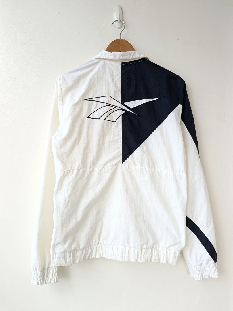 Rare Reebok Classic Two Tone Big Logo design Windbreaker Jacket (Category: Coats, Jackets and Outerwear) located in Taytay. Submitted by elegant.revival (Listing ID 1427593080, Image 1). Description: Excellent condition No Issue Dimes 26L x 20w Size small to medium Condition 9.5/10 Color rate 9.5/10 Shipping Nationwide‼️.