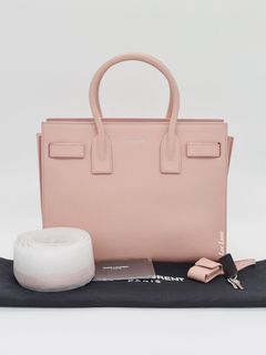 (Category: ) located in . Submitted by jlee_closet (Listing ID 1427515810, Image 1). Description: .
