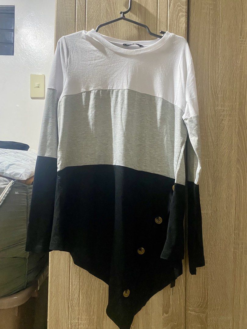 Shein Colorblock Long Sleeve Top (Category: Longsleeves) located in Las Pinas. Submitted by ahphnp (Listing ID 1427639080, Image 1). Description: .