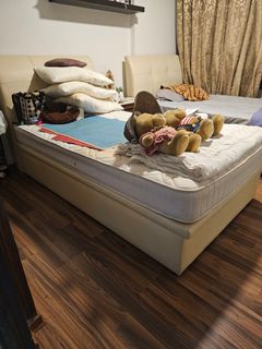 (Category: ) located in . Submitted by neo_collections (Listing ID 1427601216, Image 1). Description: .