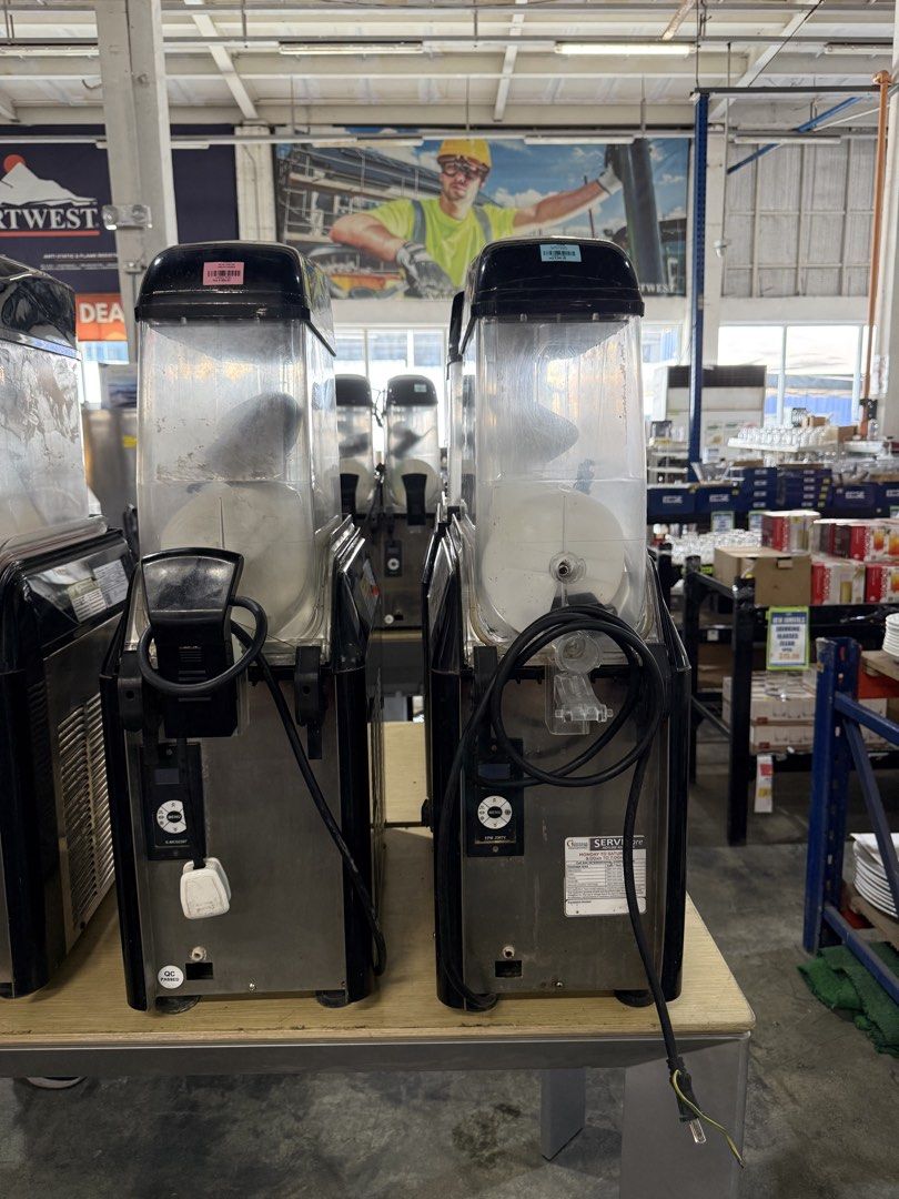 Slush machine Heavy Duty (Category: Announcements) located in Manila. Submitted by joylontok16 (Listing ID 1427591435, Image 2). Description: ELMECO FC2 Slush Machine • Condition: Listed as “lightly used” and originally sourced from Technolux Equipment & Supply Corporation in 2023. •.