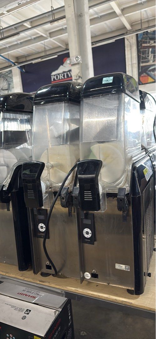 Slush machine Heavy Duty (Category: Announcements) located in Manila. Submitted by joylontok16 (Listing ID 1427591435, Image 1). Description: ELMECO FC2 Slush Machine • Condition: Listed as “lightly used” and originally sourced from Technolux Equipment & Supply Corporation in 2023. •.