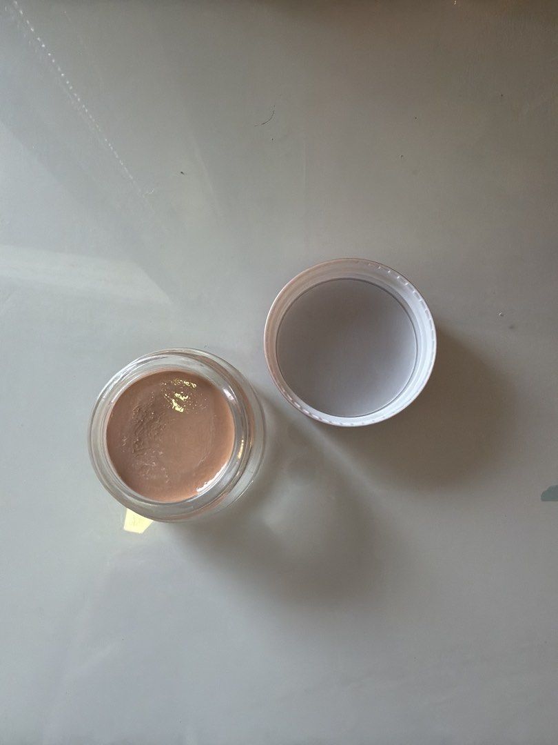 Smashbox Becca Under Eye Brightening Corrector - Medium (Category: Makeup) located in Quezon City. Submitted by destashingmycloset (Listing ID 1427553113, Image 3). Description: .