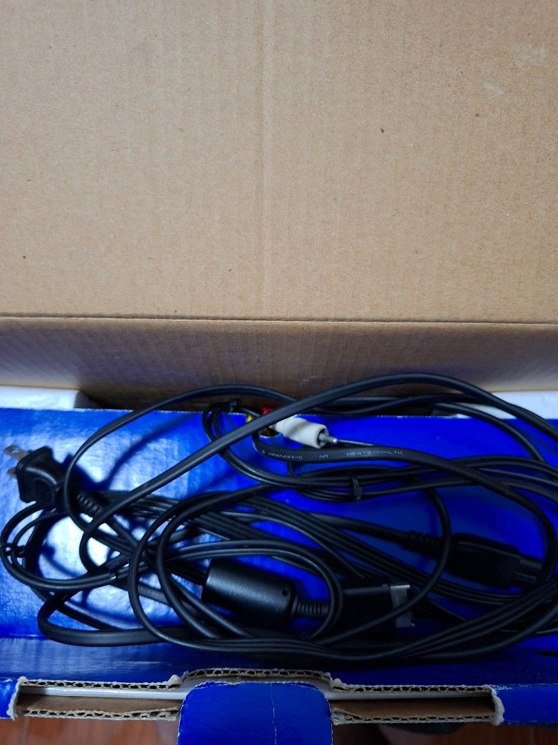 Sony PlayStation 2 SCPH-30000 with Transformer (Category: PlayStation) located in Antipolo. Submitted by cobys4 (Listing ID 1427585656, Image 3). Description: Galing po ito sa Japan. May kasama na pong transformer. Samahan ko ng dalawang game..