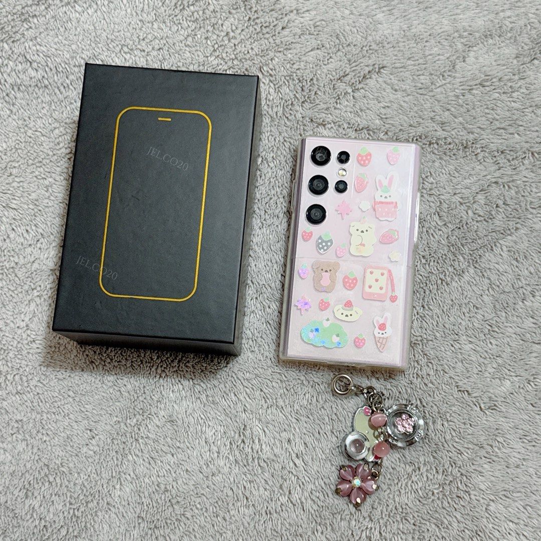 Soyes S23 Mini Smartphone Android Dual Sim (Category: Other Gadgets) located in Cabanatuan. Submitted by jel.co20 (Listing ID 1427536076, Image 1). Description: Dual sim : Yes GPRS: yes Inner memory: inner 2GB+16GB TF card: yes Camera: Dual cameras front 0.3Mpx back 2Mpx Size: 3.0 inch Resolution: 480*854 Item size 88.40*45.20*11mm phone weight:70g Phone color: purple camera: Dual cameras front 0.3Mpx back 2Mpx Digital zoom: no Main keys: single 