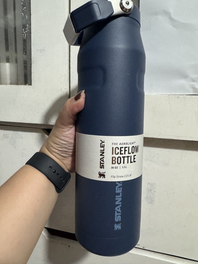 Stanley Iceflow Bottle 36oz (Category: Water Bottles & Tumblers) located in Quezon City. Submitted by rinoache (Listing ID 1427620166, Image 1). Description: Stanley IceFlow Flip Straw 2.0 Water Bottle 36 OZ | Built-In Straw with Larger Opening | Lightweight & Leak-Resistant | Insulated Stainless Steel | BPA-Free | Color- Navy.