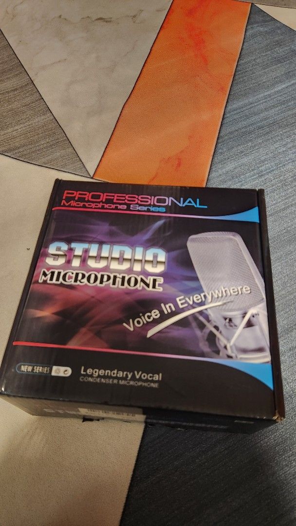 Studio Microphone - Brand New404266875324344320