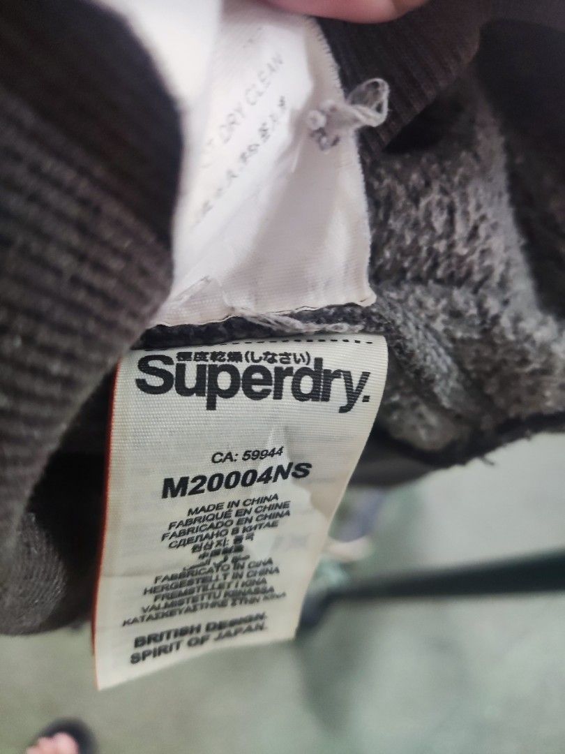 Superdry Vintage Hoodie (Category: Hoodies) located in Quezon City. Submitted by ryan0529 (Listing ID 1427558653, Image 3). Description: Superdry Vintage Hoodie Lighlty used. 9.2/10 No flaws. 24x28 Fits L to XL Guaranteed Authentic. rfs: decluttering 500 only!.