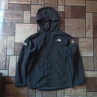 (Category: ) located in . Submitted by urthrifttrip (Listing ID 1427587526, Image 1). Description: .