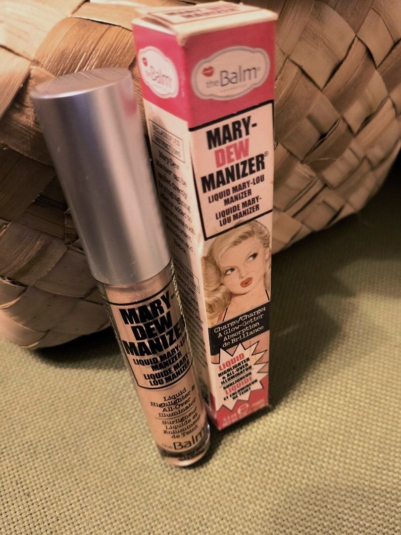 The Balm Mary-Dew Manizer Liquid Highlighter / Illuminator - 💯Authentic! (Category: Makeup) located in Quezon City. Submitted by drkco (Listing ID 1424109426, Image 1). Description: 💯Authentic! SRP=p1299 Selling this at p475 Comes in original box. (Good as new, unused. Unused, due to too many makeups owned. Couldnt recall when this was actually bought, hence selling low) theBalm Mary-DewManizer Liquid Highlighter A creamy, radiant yet lightweig