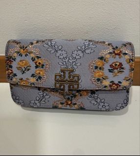 (Category: ) located in . Submitted by studycloset (Listing ID 1427611063, Image 1). Description: .