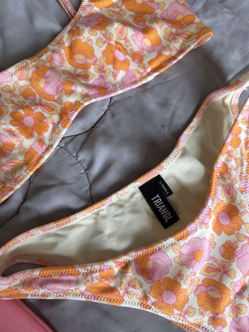 Triangl Swim Maci Neon Pop Set (Category: Bikinis & Swimsuits) located in Cebu City. Submitted by itemsbysarah (Listing ID 1427539449, Image 2). Description: Authentic Triangl Swim Maci Set in Neon Pop Size Small Top Size XS Bottom Good as new, no flaws No stains Bought brand new on the official Triangl Swim website for 109 USD + taxes Comes with a pouch RFS: decluttering LAST PRICE ❕Low ballers will not be entertained ❕.