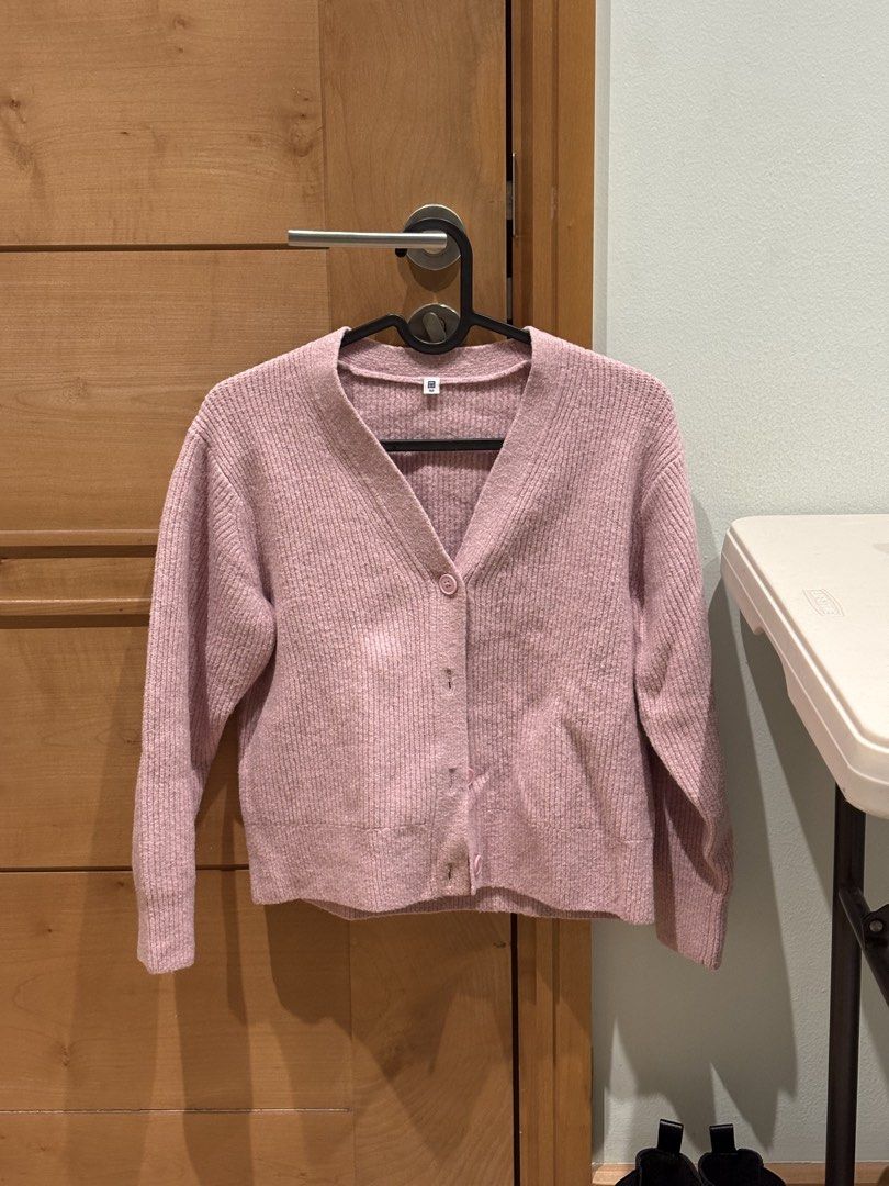 Uniqlo Pink Cardigan (Category: Coats, Jackets and Outerwear) located in Quezon City. Submitted by shopsabsee (Listing ID 1427502613, Image 1). Description: .